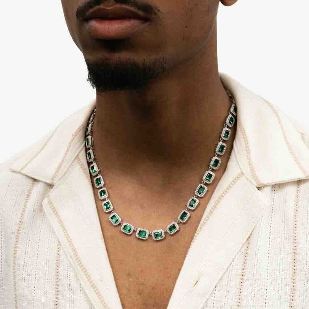 green baguette halo moissanite chain model